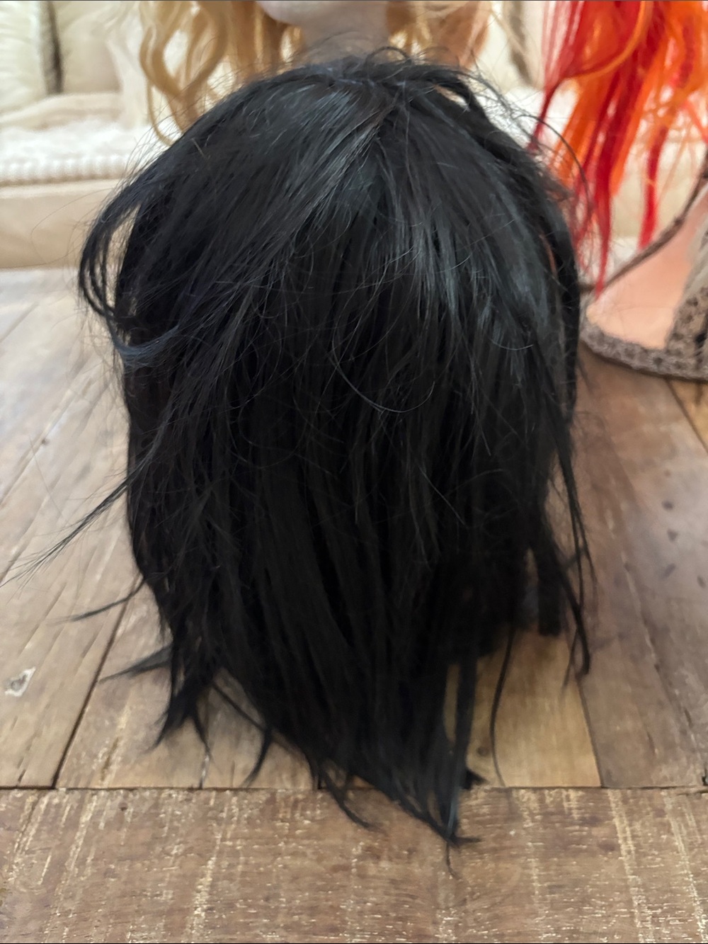4 Wigs - Picture 6 of 13